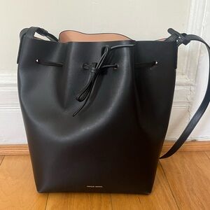 Mansur Gavriel bucket bag, black/ballerina